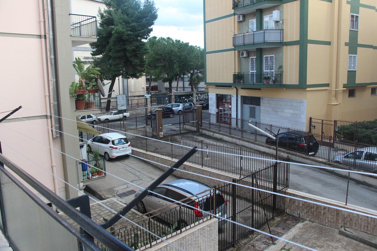 I Due Baroni - Fronte Campus Bed & Breakfast Bari Exterior photo